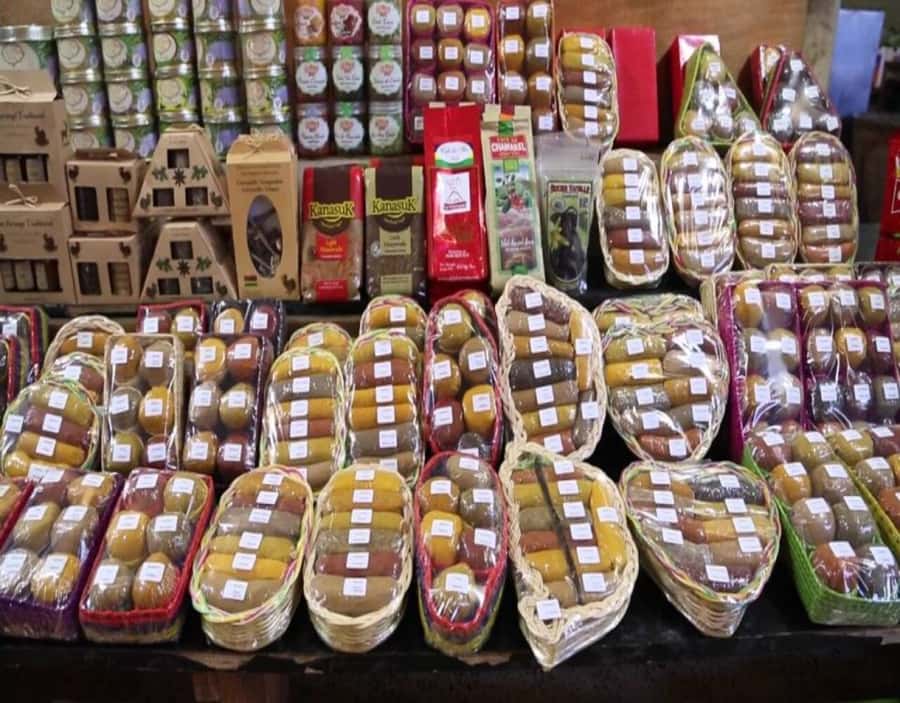 Port Louis: Northern Treasures Private Tour - Caudan Waterfront, shopping beside the harbor