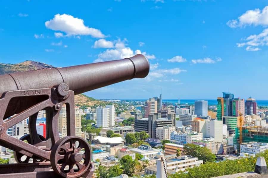 Port Louis: Private Guided Tour and Street Food Tasting - Key points at a glance