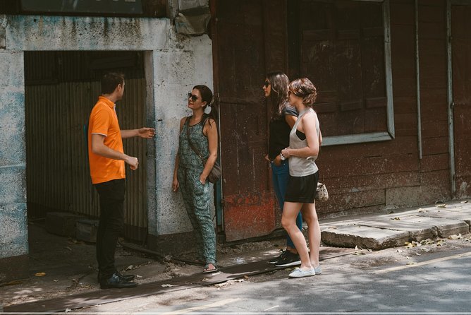 Port-Louis Street Food Tour - The guides make the history easier to follow