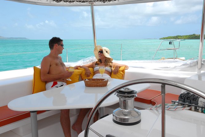 Private Charter Full Day Cruise: Île aux Cerfs - Île aux Cerfs: one hour on a famous beach island
