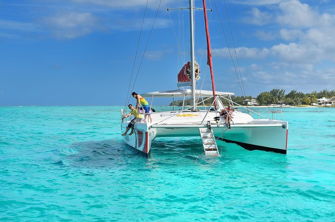 Private Charter Full Day Cruise: Île aux Cerfs - Snorkeling with equipment provided