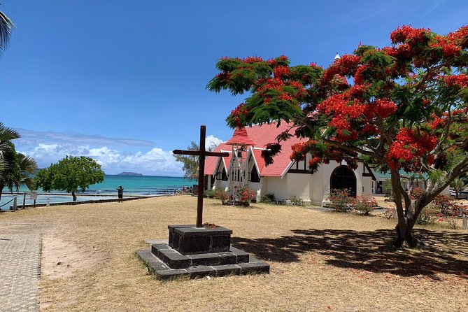 Private Guided Tour of Northern Mauritius with Shopping in Port Louis - Central Market: the most local start