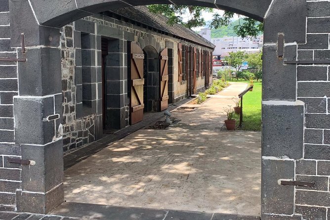 Private Guided Tour of Northern Mauritius with Shopping in Port Louis - Mont Choisy Beach: a short breath of sea air