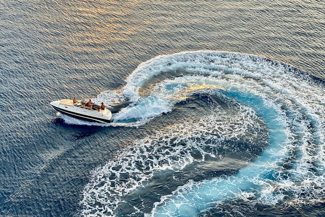 Private speed boat to Ile aux Cerfs full-day Incl: Lunch & Transfer - Grand River South East Waterfall by boat