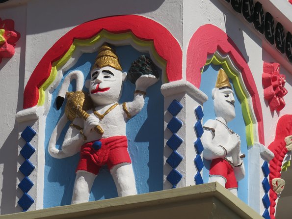 ROUTE OF INDIAN SPIRITUALITY - Two Tamil kovils at Cap Malheureux