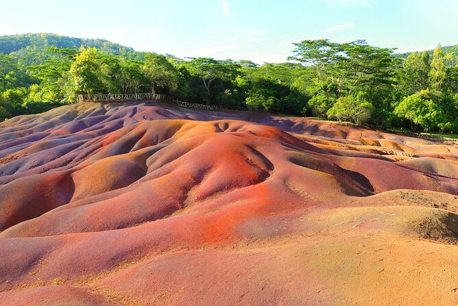 South of Mauritius :Full day package including Chamarel Coloured earth & lunch - Key points at a glance