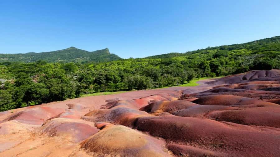 Southern Mauritius: Volcanoes & Coloured Earth - Trou aux Cerfs and the island’s volcanic beginning