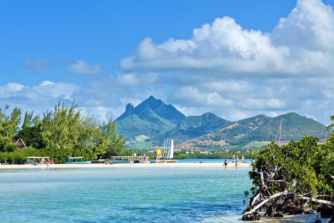 Spectacular Catamaran trip to Ile Aux Cerf with Lunch & Transfer - Key points to know before you book