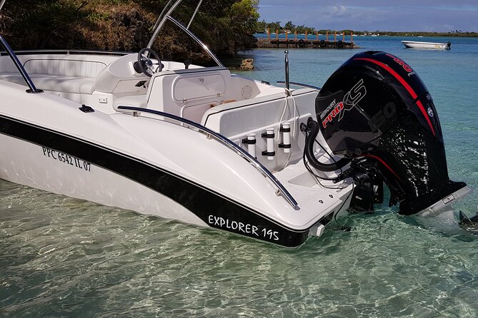 Speed Boat Tour île aux Cerfs and Others Gems of The South - Coral shores near Ile aux Aigrettes