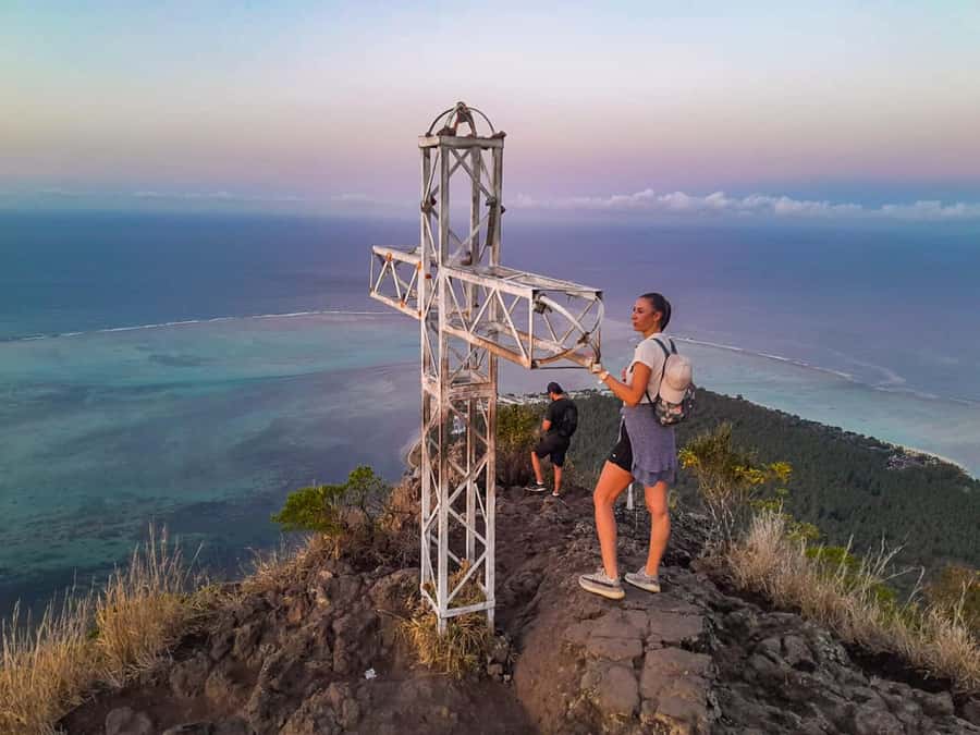 Sunrise hike at Le Morne Brabant with Local Guides (UNESCO) - Meeting local guides from Le Morne village