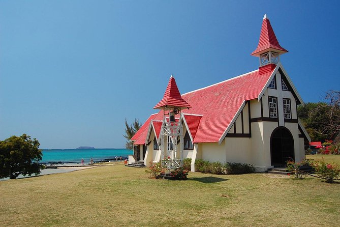 TAXI north guided tour. - Grand Baie and Pereybere: short beach stops
