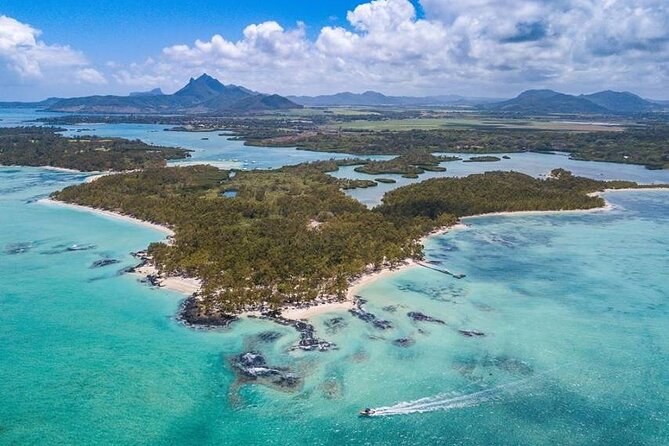 >TAXI ONLY< to DOLPHIN OR ILE AUX CERFS PARADISE ISLAND MAURITIUS - How the $100 price works for a small group