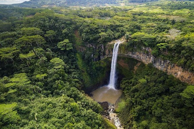 TAXI South guided tour. - Chamarel’s waterfall and Seven Colored Earth Geopark