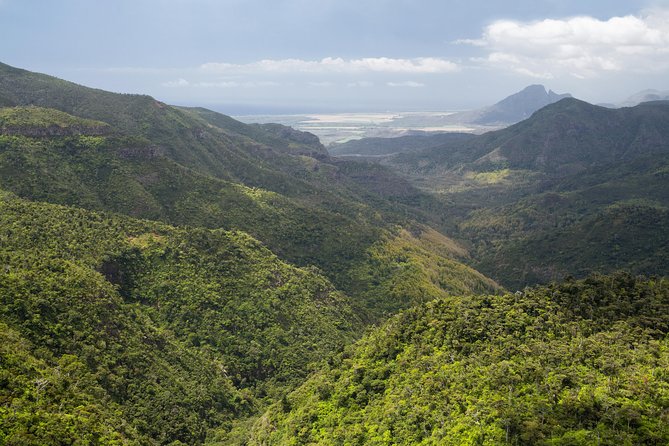 Trou-aux-Cerfs - Chamarel - Grand Bassin -Private Guided Tour (Min. 2 persons) - A volcanic start at Trou aux Cerfs