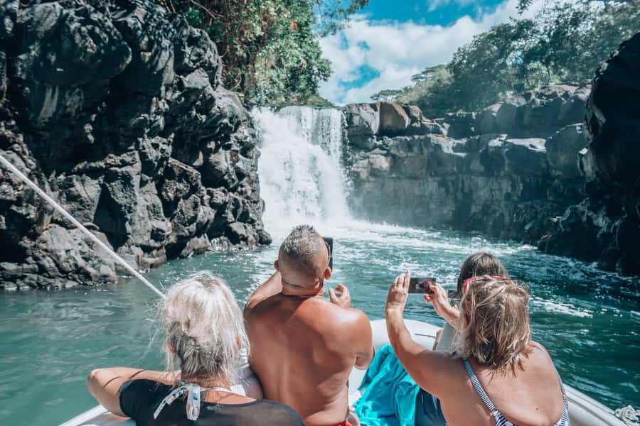 Trou d'Eau Douce: 5 Island Adventure with BBQ & Snorkeling - Why this six-hour speedboat trip works so well