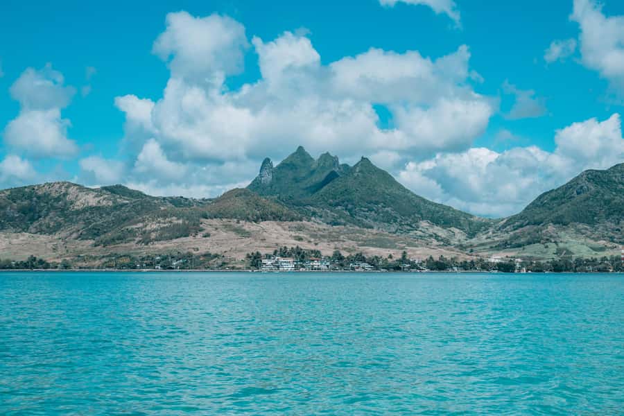 Trou D'Eau Douce: 5 island tour Mauritius with lunch/drinks - Île aux Aigrettes is a short swim and aperitif stop